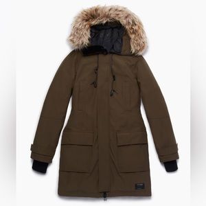 Aritzia Tna Golden Bancroft Parka in Olive Green